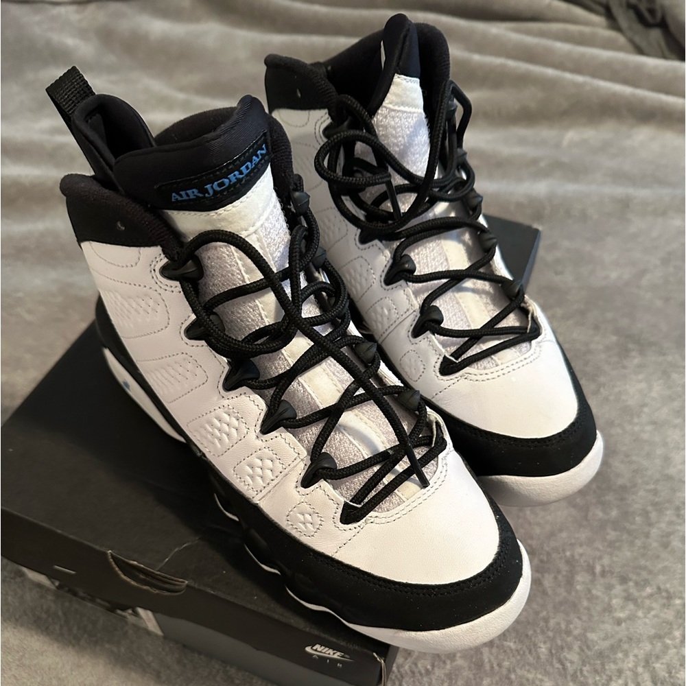 Air Jordan Retro 9 - Picture 1 of 3